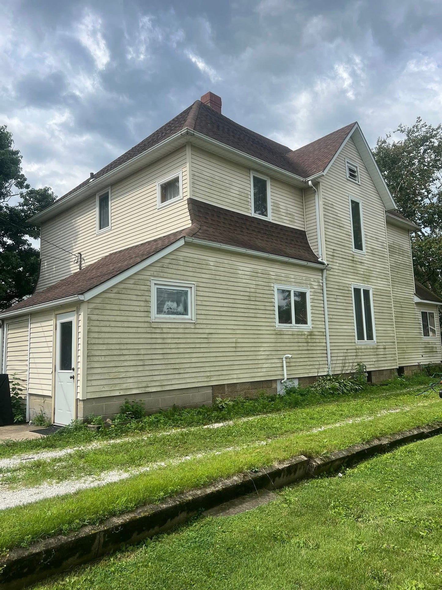 PRESSURE WASHING